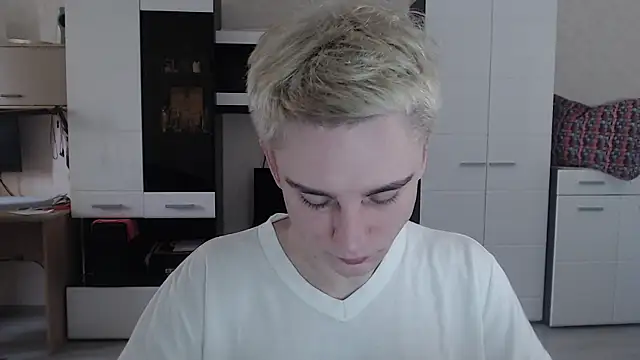 angryzan online show from March 2025 05:33:01 AM