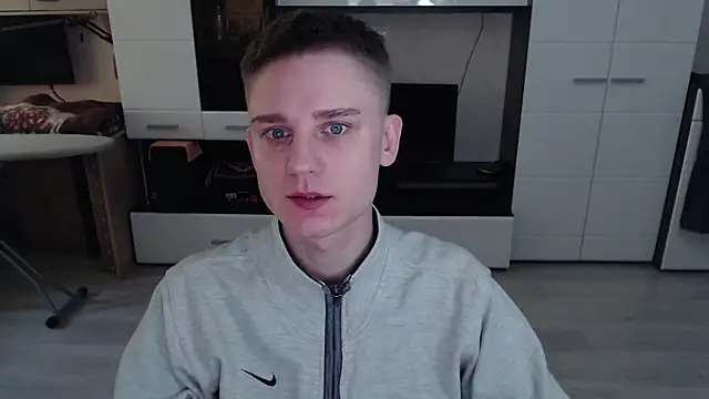 angryzan online show from October 2025 05:06:01 AM