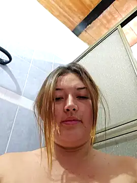 Snapshot of Sofia_Queen17 chatting on February 2025 04:29:01 PM Sofia Queen17 online show from February 2025 04:29:01 PM