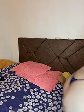 Snapshot of Sofia_Queen17 chatting on September 2025 10:51:01 AM Sofia Queen17 online show from September 2025 10:51:01 AM