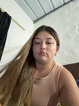 Snapshot of Sofia_Queen17 chatting on May 2026 01:14:02 AM Sofia Queen17 online show from May 2026 01:14:02 AM