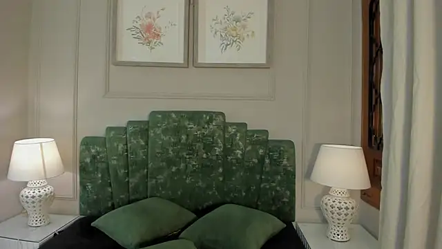 Snapshot of ana_beckett chatting on March 2025 10:46:01 AM ana beckett online show from March 2025 10:46:01 AM