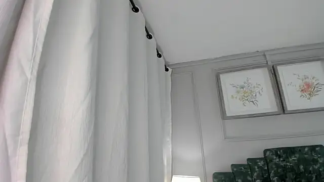 Snapshot of ana_beckett chatting on December 2025 10:53:01 AM ana beckett online show from December 2025 10:53:01 AM