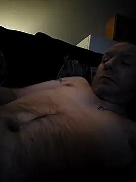 walker1979 online show from February 2026 09:11:01 PM