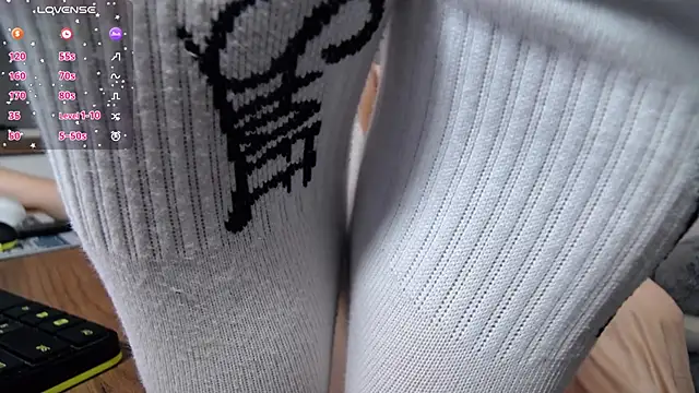 MakiimaStar online show from October 2025 05:42:02 AM