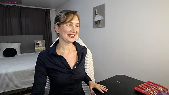 Snapshot of Vanessa_Nowak chatting on May 2026 04:24:02 PM Vanessa Nowak online show from May 2026 04:24:02 PM