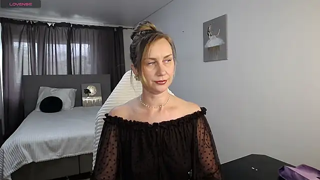 Snapshot of Vanessa_Nowak chatting on May 2026 10:31:01 AM Vanessa Nowak online show from May 2026 10:31:01 AM