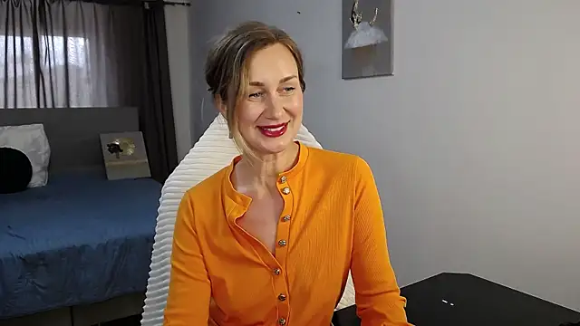Snapshot of Vanessa_Nowak chatting on May 2026 08:54:01 AM Vanessa Nowak online show from May 2026 08:54:01 AM