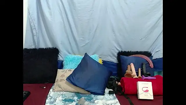 chocolatemix44 online show from April 2026 06:10:01 PM