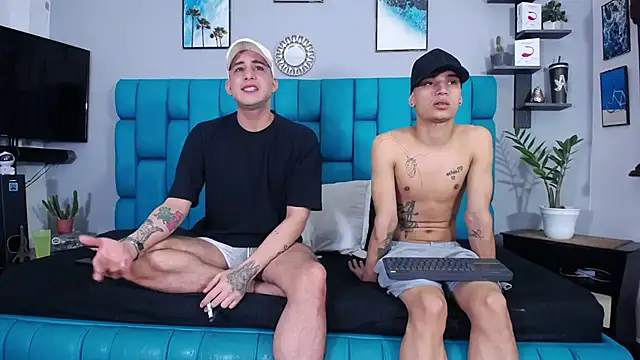 Leon hot X online show from February 2025 06:31:02 PM