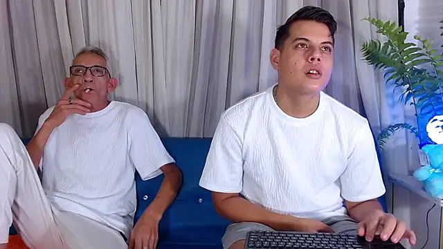 Leon hot X online show from February 2026 08:04:02 PM