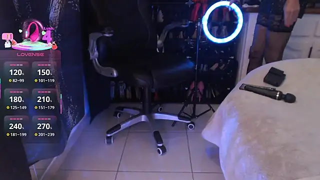 LaraReinaDelSol online show from February 2026 10:36:02 AM