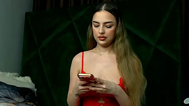 ScarletColes online show from February 2026 12:40:02 AM