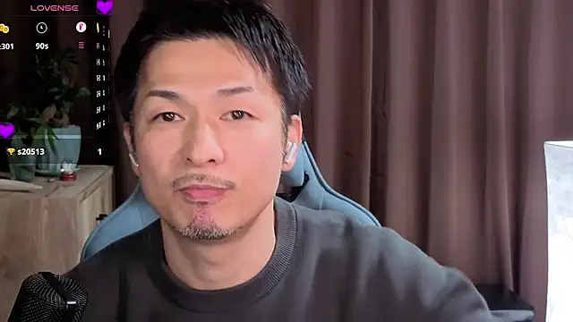 HARU-outdoor-x online show from December 2024 02:13:02 PM