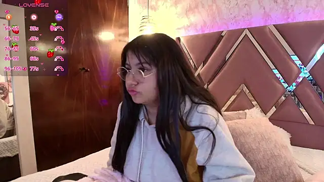 Snapshot of Miaa_Smiith1 chatting on January 2025 12:07:02 PM Miaa Smiith1 online show from January 2025 12:07:02 PM