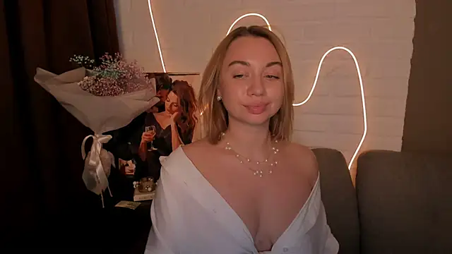 Snapshot of DanielaWisse chatting on December 2024 05:22:02 AM DanielaWisse online show from December 2024 05:22:02 AM