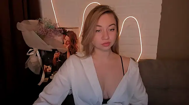 Snapshot of DanielaWisse chatting on January 2025 12:01:01 AM DanielaWisse online show from January 2025 12:01:01 AM