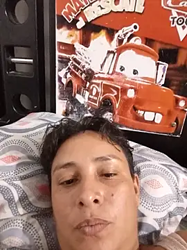 Snapshot of AmandaCams chatting on September 2025 03:33:02 AM AmandaCams online show from September 2025 03:33:02 AM