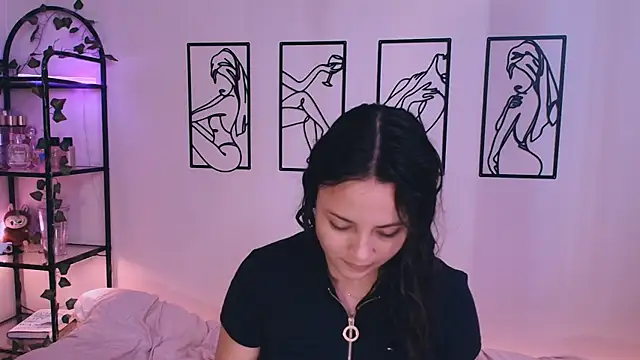 Megan Rodrigo online show from October 2025 04:20:02 PM