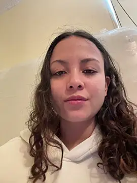 Megan Rodrigo online show from February 2026 02:01:02 PM