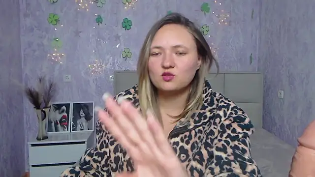 SallyVerda online show from March 2025 04:39:02 AM