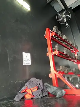 Amber Martins  online show from November 2025 05:14:01 PM