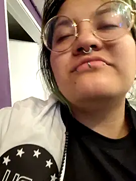 lucky-leah online show from September 2025 03:51:01 AM