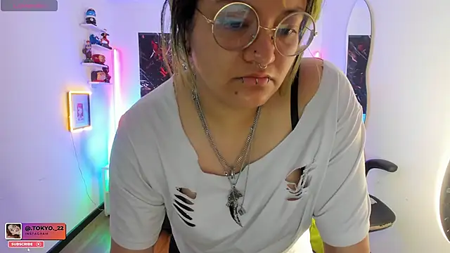 lucky-leah online show from October 2025 04:10:02 AM