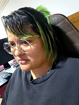 lucky-leah online show from November 2025 03:39:02 AM