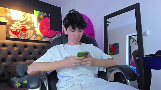 Santi delacruz online show from January 2025 02:24:02 PM