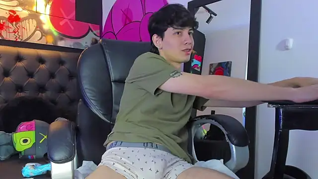 Santi delacruz online show from January 2025 03:00:02 PM