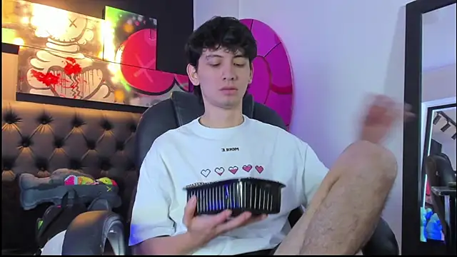 Santi delacruz online show from January 2025 03:39:01 PM