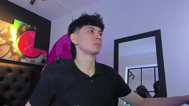 Santi delacruz online show from February 2025 01:48:01 PM