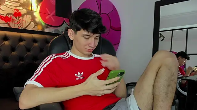 Santi delacruz online show from February 2025 03:59:02 PM