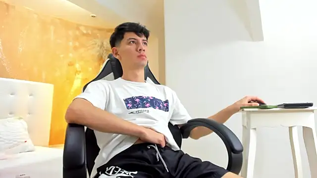 Santi delacruz online show from March 2025 04:04:01 PM