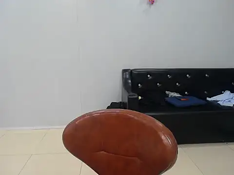 Love bug15 online show from March 2025 04:20:01 PM