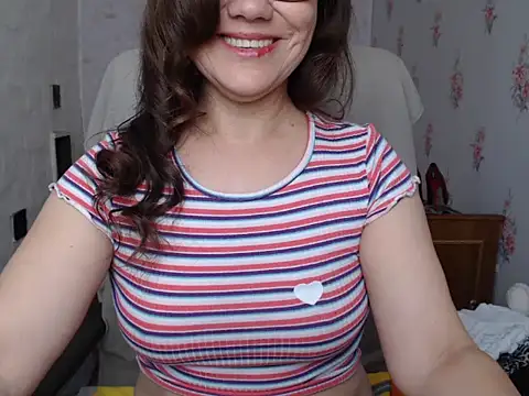 Snapshot of KittyyLaBeauty chatting on May 2026 05:25:02 AM KittyyLaBeauty online show from May 2026 05:25:02 AM