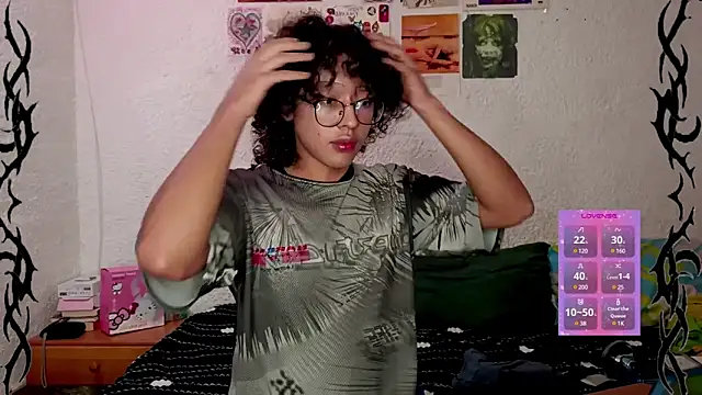 Snapshot of angelsdustxxx chatting on December 2024 04:23:02 AM angelsdustxxx online show from December 2024 04:23:02 AM