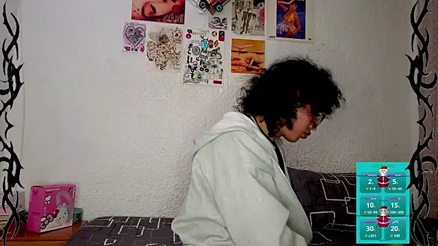 Snapshot of angelsdustxxx chatting on December 2024 11:09:02 AM angelsdustxxx online show from December 2024 11:09:02 AM