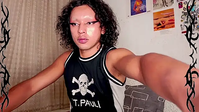 Snapshot of angelsdustxxx chatting on January 2025 06:03:02 AM angelsdustxxx online show from January 2025 06:03:02 AM