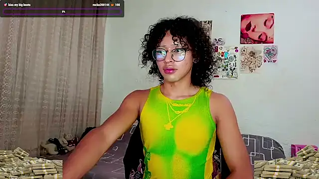 Snapshot of angelsdustxxx chatting on March 2025 02:08:02 PM angelsdustxxx online show from March 2025 02:08:02 PM