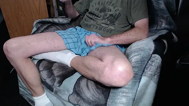 Snapshot of froy4986 chatting on December 2024 01:02:01 PM froy4986 online show from December 2024 01:02:01 PM