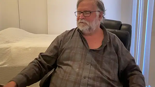 Drummajor online show from December 2025 05:41:02 PM