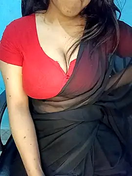 Snapshot of Dayna-36 chatting on February 2025 07:31:02 PM Dayna-36 online show from February 2025 07:31:02 PM