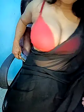 Snapshot of Dayna-36 chatting on March 2025 02:53:02 PM Dayna-36 online show from March 2025 02:53:02 PM