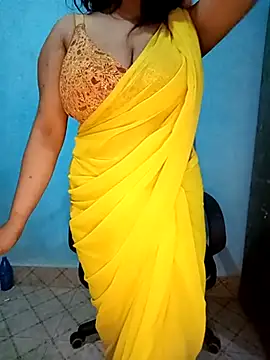 Snapshot of Dayna-36 chatting on March 2025 08:11:01 PM Dayna-36 online show from March 2025 08:11:01 PM