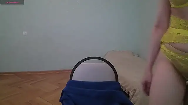 Snapshot of LanaDreamX chatting on January 2025 08:04:01 AM LanaDreamX online show from January 2025 08:04:01 AM