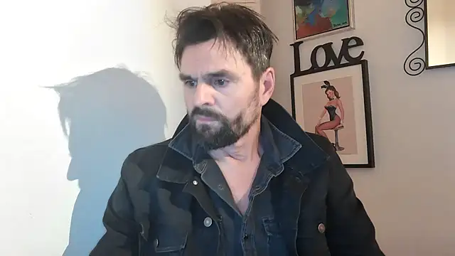 Snapshot of TB1977DK chatting on January 2026 05:38:02 PM TB1977DK online show from January 2026 05:38:02 PM