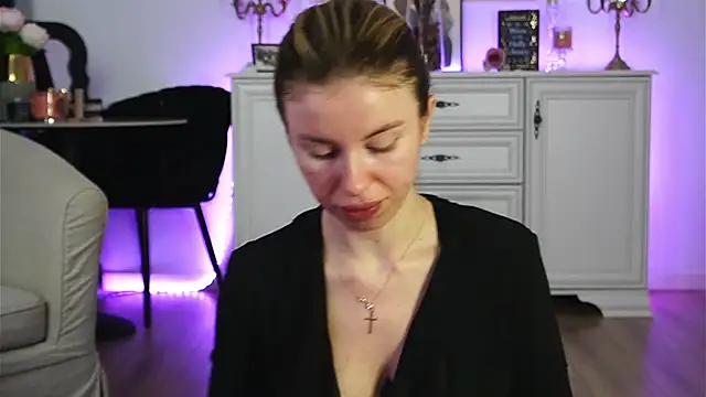 ivyleague  online show from November 2025 03:30:02 AM