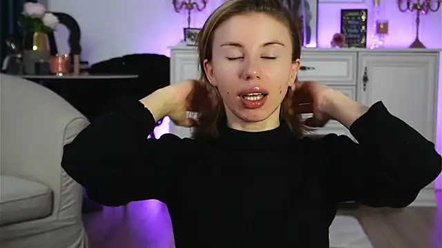 ivyleague  online show from November 2025 03:53:02 AM